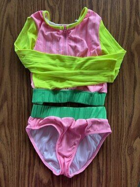2 Piece Swimsuit. Size 8
